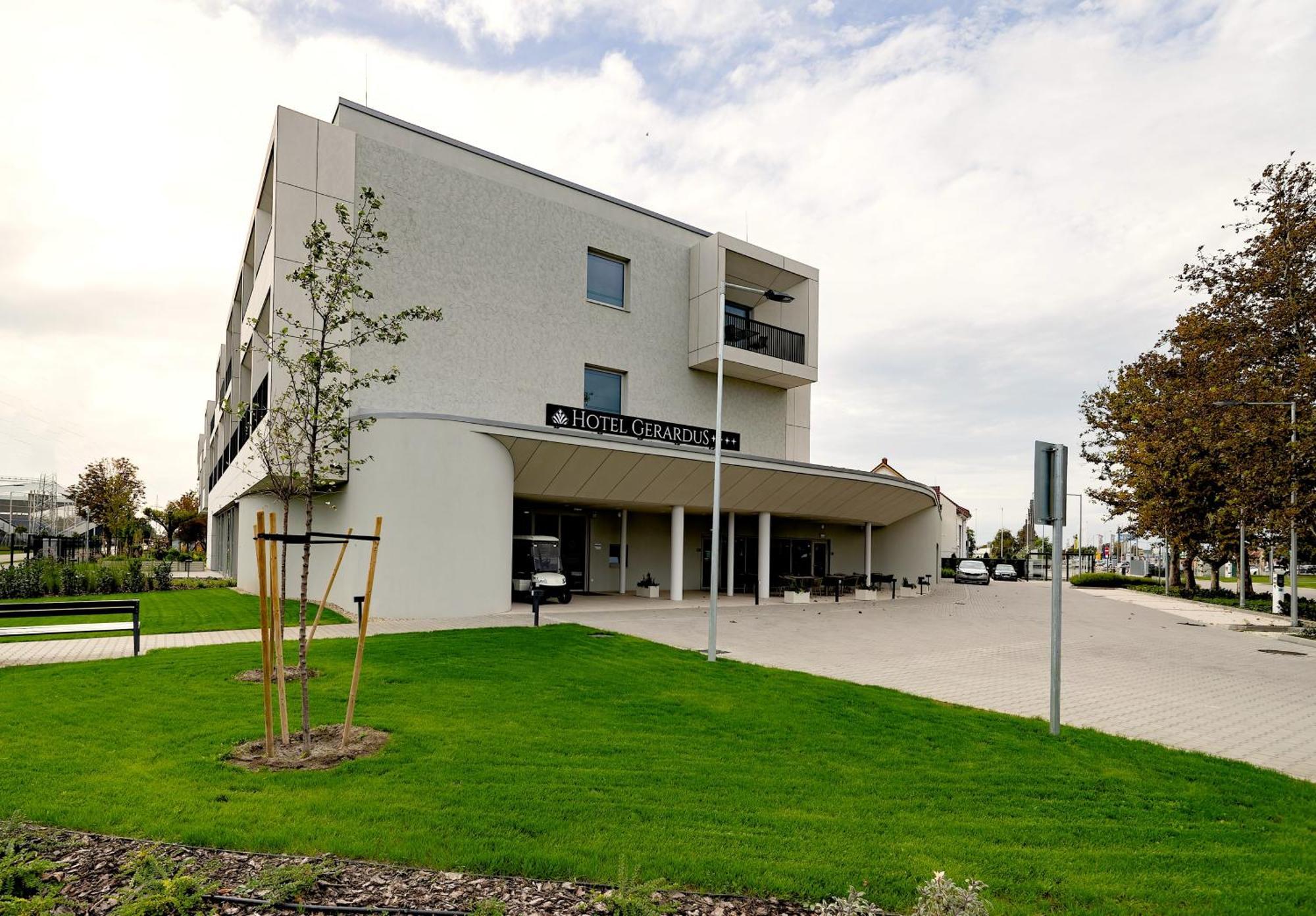 סגד Hotel Gerardus מראה חיצוני תמונה